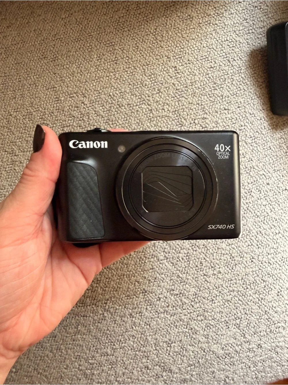 Canon PowerShot SX740 HS 20.3MP 40x Optical Zoom Black Wi-Fi w/ Charger